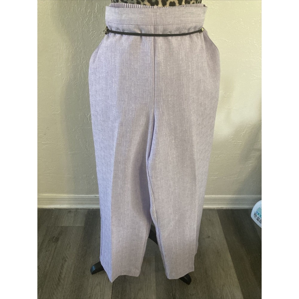 Alfred Dunner Pants Pull-On Capri Lavender  Size 12 Comfy  37L